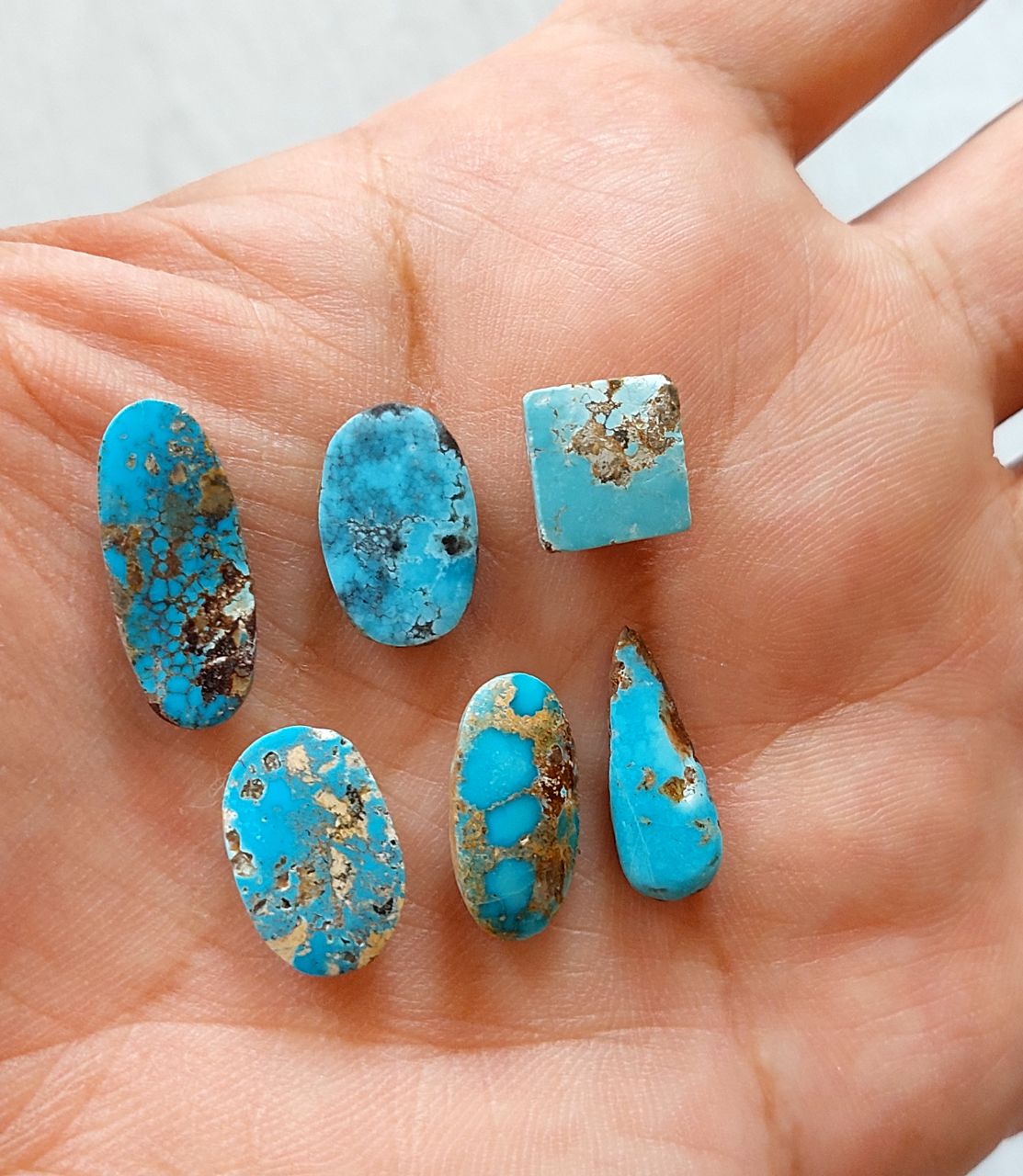 شش عدد فیروزه نیشابوری معدنی و طبیعی