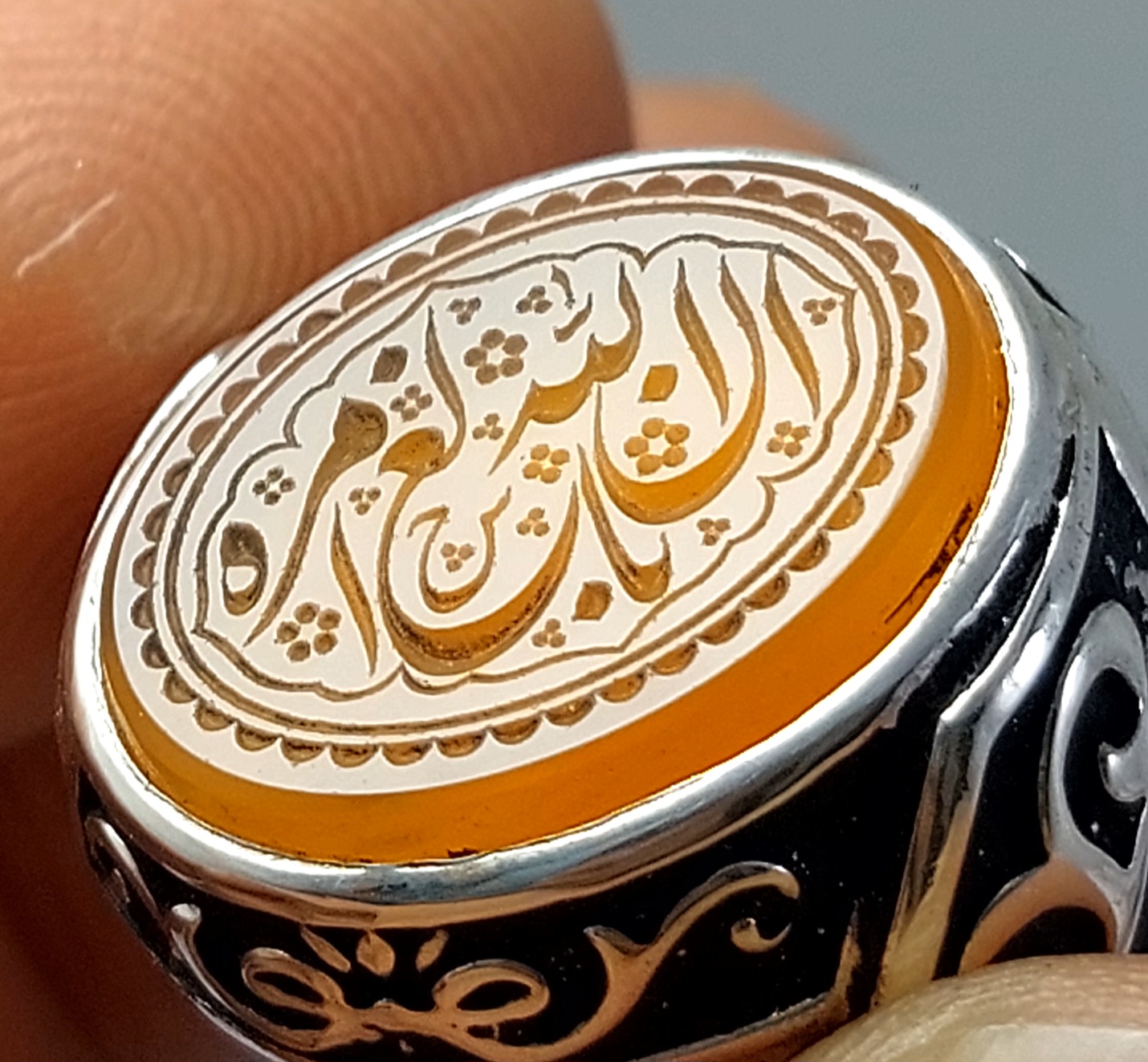انگشتر نقره عقیق یمنی با حکاکی ان الله بالغ امره